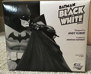 DC Direct Batman Black and White Statue - Andy Kubert #421 1st Edition