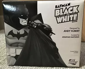 DC Direct Batman schwarz-weiße Statue - Andy Kubert #421 1. Auflage - Bild 1 von 8