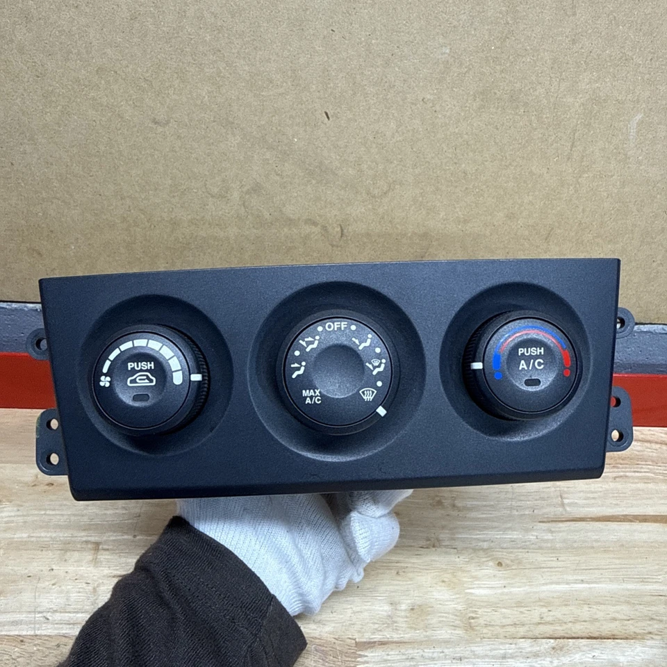 2007-2009 Kia Sorento LX AC Heater Climate Temperature Control 97250-3E360 OEM — 第 1/4 张图片