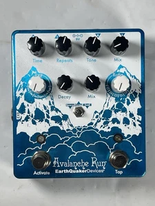 Earthquaker Devices Avalanche Run V2 Stereo Delay Reverb Pedal - Picture 1 of 6