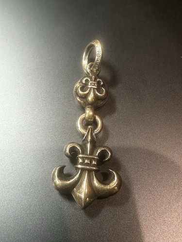 CHROME HEARTS Ciondolo sfera Fleur De Leis in argento .925 cuori cromati