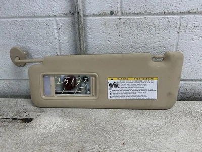 Lexus LX570 2015 lado izquierdo del conductor beige gamuza parasol con espejo retrovisor iluminado Foto 1 de 4