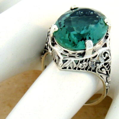 ANTIQUE STYLE 925 STERLING SILVER 7 CT SIMULATED EMERALD RING SIZE 9        #930 - Image 1 of 4