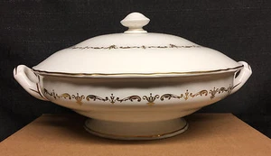 Royal Worcester Gold Chantilly Round Covered Serving Bowl - Picture 1 of 6