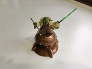 Yoda Attack of the Clones 3.75" Figure Star Wars Saga No 23 - Picture 1 of 1