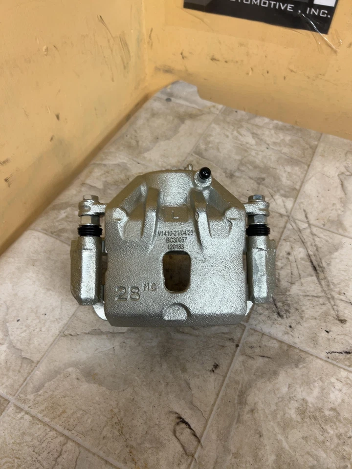 KIA SPORTAGE HYUNDAI TUCSON 2005-2010 PINZA DELANTERA IZQUIERDA CONDUCTOR NUEVO Foto 1 de 4