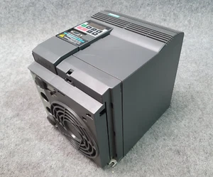 SIEMENS MICROMASTER VECTOR 6SE3221-5DC50 - Bild 1 von 9