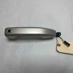 GMC Yukon 2019-2024 manija de puerta exterior con botón de bloqueo OEM 9400-3390 - Imagen 1 de 23