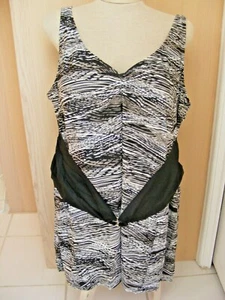 Jaclyn Smith Ladies Swimsuit Size 24W/M One Piece Black White Gray NWOT - Picture 1 of 6