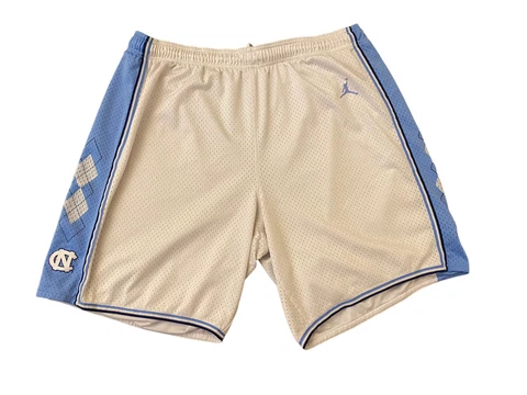 Jordan University North Carolina Basketball Shorts Men’s Large Embroidered Logo Cover