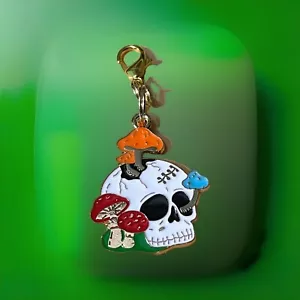 Enamel Skull Charm W/ Magic Mushrooms - Gothic Punk Fashion Pendant - Picture 1 of 2