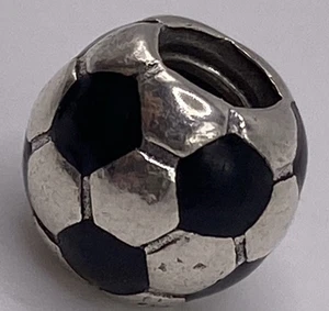 Autentico Charm Pandora S925 ALE SS Pallone da Calcio Smaltato Nero 4,1g 790406 - Foto 1 di 4