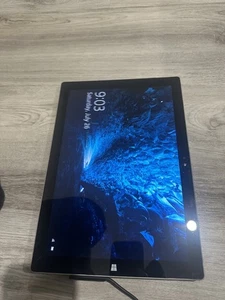 Microsoft Surface Pro 3 1631 i5 8GB RAM 128GB SSD WIN 11 BAD TOUCH CRACKED - Picture 1 of 7