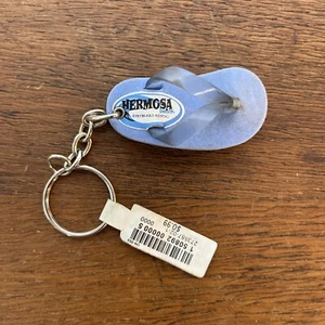 De Colección Hermosa Playa Tabla de Surf Alquiler Mini Chanclas Sandalia Zapato Recuerdo Llavero - Imagen 1 de 3