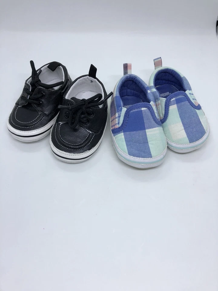 Lote de dos zapatos Gymboree bebé niño excelente estado Foto 1 de 4