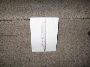 Apple iPad mini 1st Generation. 16GB, Wi-Fi, 7.9 in White & Silver Sealed Box - Picture 1 of 4