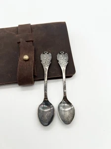 Set di 2 cucchiaini souvenir vintage in argento sterling .925 PERU Welsch - Foto 1 di 8