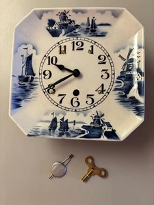 Deutsche Delfter Uhr. Perfekter Zeitnehmer. Komplett mit Schlüssel & Pendel. - Bild 1 von 5