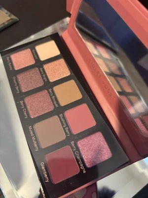 NUEVO* Paleta de sombras de ojos de 10 colores violeta Voss Berries N' Cream Dreams Foto 1 de 3