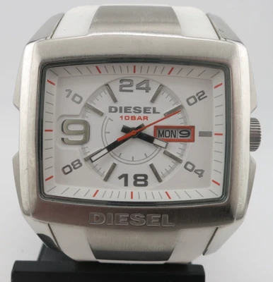 Reloj Diesel Bugout Gran Tamaño Blanco + Acero Inoxidable - DZ-4286 - Batería Nueva Foto 1 de 4