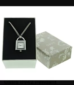 Collar de reloj colgante con bisel de metal de acero inoxidable Oazis B942 en caja de regalo. - Imagen 1 de 11