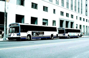 ORIGINAL KODACHROME SLIDE MTA BUS 1988 MCI #7346, NYBS #1618 23-MADISON 7/1/05 - Picture 1 of 1