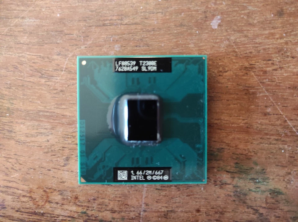 Processore CPU Intel Core Duo T2300E 1,66 GHz 667 MHz 2 MB PGA478 - Immagine 1 di 2