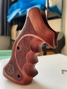 ¡Nuevo! Empuñaduras profesionales para marco S&W K/L cuadrado a cuadros de glúteos madera dura - Imagen 1 de 10