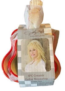 Dolly Parton Geschirr Weihnachten 4-teiliges Gitarren-Messbecher-Set Tassen rot Western - Bild 1 von 6