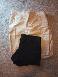 Women's Shorts Lot Size 8 Old Navy/Ann Taylor 3 Pairs - Picture 1 of 4