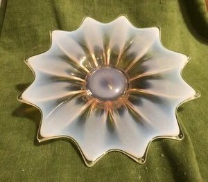 Sunburst Frosted Glass Flower shaped Candy Dish White / Pink Handmade Vintage - Picture 1 of 9