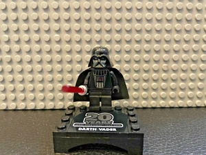 LEGO Star Wars 75261 Minifigure Darth Vader 20th Anniversary with Stand sw1029 - Picture 1 of 3