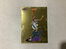 GRANT HILL 1998-99 FLEER ULTRA GOLD MEDALLION EDITION BASKETBALL CARD #79G