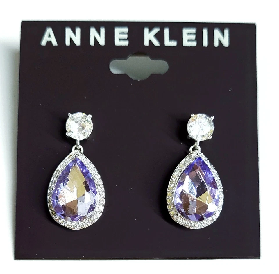 Pendientes colgantes Anne Klein con halo de pera de cristal púrpura enchapado en varios tonos plateados nuevos con etiquetas Foto 1 de 4