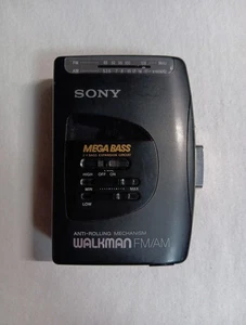 Sony Walkman WM-FX16 Lettore di cassette radio portatile - ricambi/riparazione (necessita di cinghia) - Foto 1 di 7