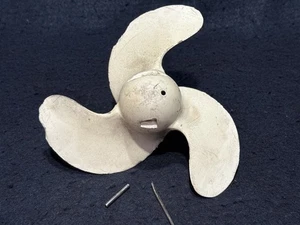 Johnson Seahorse 4hp OMC 0318487 Propeller Plastic Propeller 4hp 7 1/2 X 6 W Hub - Picture 1 of 11