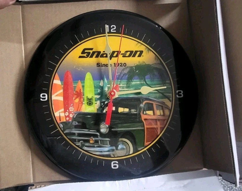 Herramientas a Presión Reloj de Pared Tabla de Surf y Leñoso Foto 1 de 1