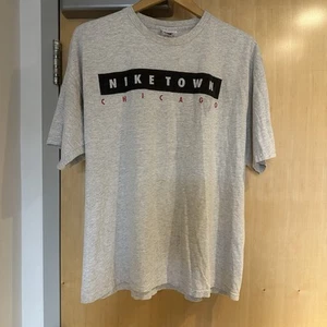 Vtg Nike Mens XL Nike Town Chicago Gray T Shirt MADE IN USA - Picture 1 of 6