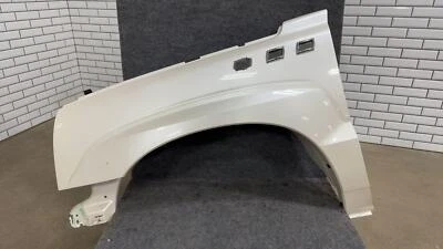 02-06 Cadillac Escalade Driver Left Fender (White Diamond 98U) - Image 1 of 4