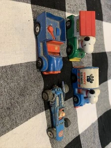 Diecast Lot Charlie Brown Snoopy Hong Kong Lot Of Four Cars - Picture 1 of 4