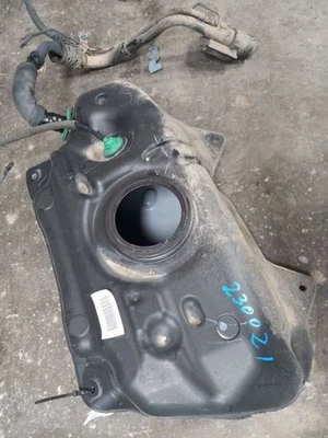12-19 TOYOTA PRIUS C 1.5L FWD AT 9.5 GALLON GAS FUEL TANK  - Image 1 of 4