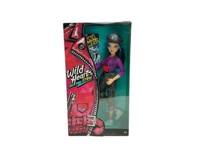 Muñeca de moda Wild Hearts Crew Kenna Roswell con accesorios 2019 Mattel Foto 1 de 4