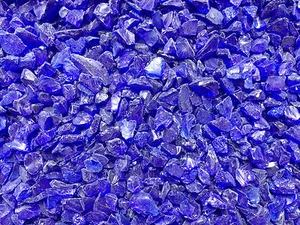 Dunkelblaues (saphirblau) Feuerglas 1/4" - 3/8" Größe 2 - Bild 1 von 2