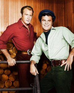 Darren McGavin, Burt Reynolds - 8 1/2 x 11 - Metek - Obra de arte - Producción (2017) - Imagen 1 de 1