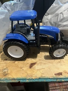 Ford NEW HOLLAND TG285 FWA TRACTOR DIECAST-1/16 ERTL Rare No Box 2004 Collector - Picture 1 of 3