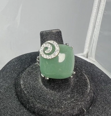 Кольцо Park Lane «Маргарита» размер 7 нефритовый цветной камень с серебристой завитком - Изображение 1 из 4