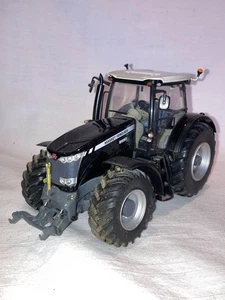 Universal Hobbies Massey Ferguson 8650 Traktor. Limitierte Auflage 2859 von 4000. - Bild 1 von 11