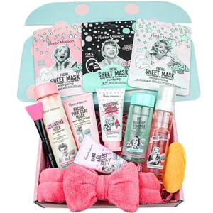 13-Piece Pampering Gift Set for Teen Girls and Women - Skincare Products in S... - Picture 1 of 6