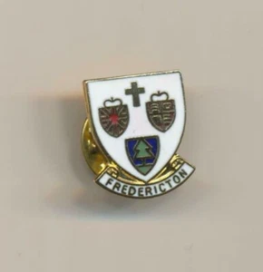 1970s Pin ~ City Coat of Arms ~ Fredericton New Brunswick ~ From Mayor & Council - Imagen 1 de 4