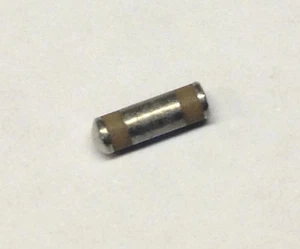 2 Stück 4700-56 Filter EMI/RFI Surface Mount 5000pF 100V 10A (M1496) - Picture 1 of 5